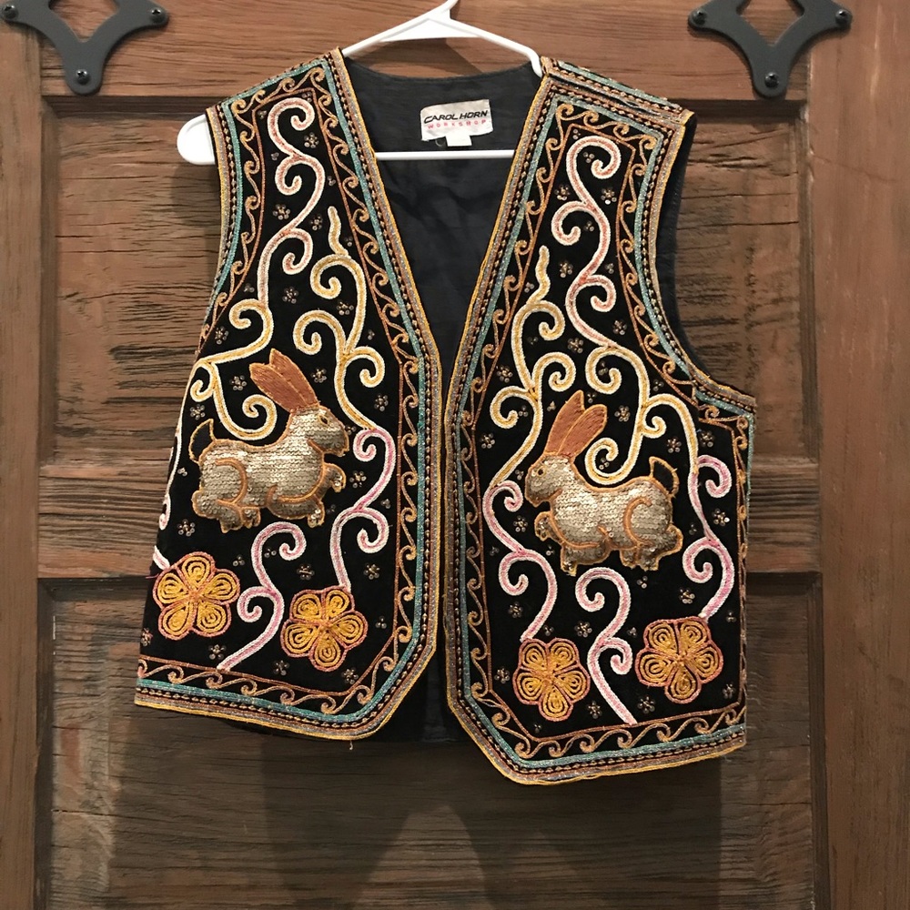 VINTAGE Carol Horn rabbit vest sequin, embroidery